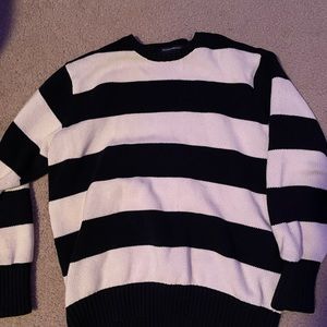 brandy melville brianna sweater navy/cream
